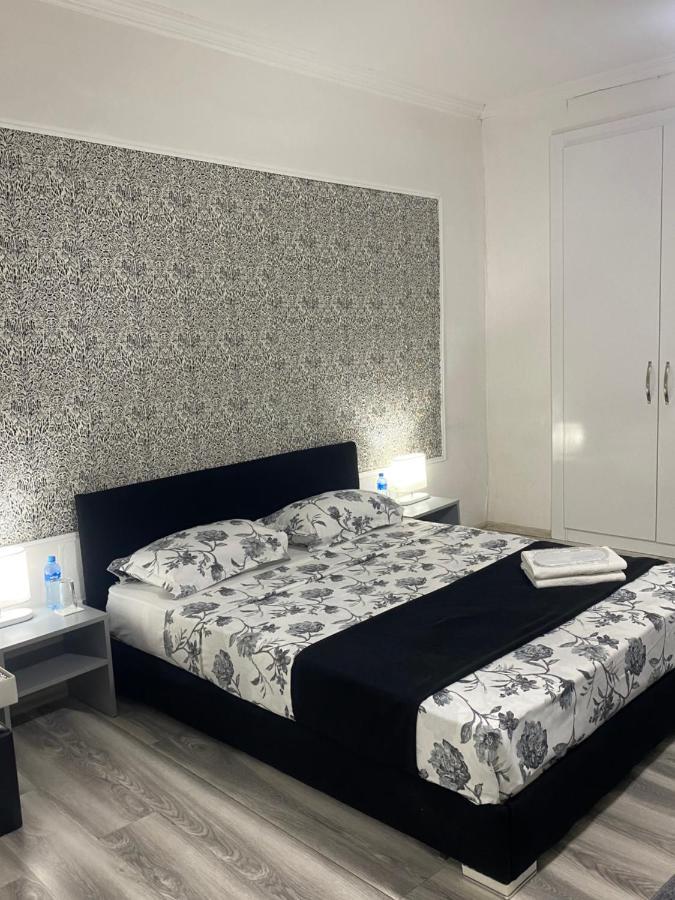 Guest House In Avlabari Tbilisi ภายนอก รูปภาพ