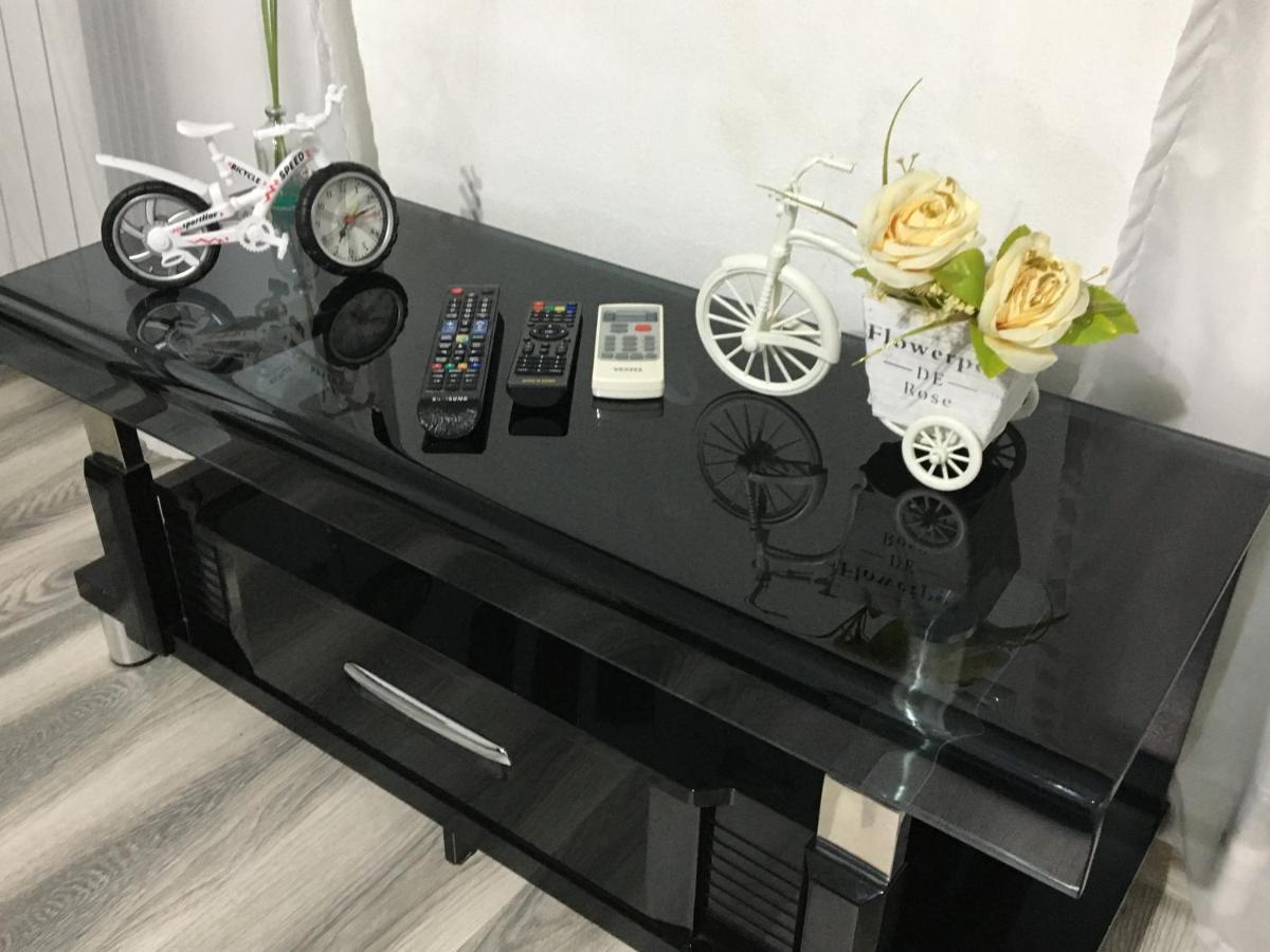 Guest House In Avlabari Tbilisi ภายนอก รูปภาพ
